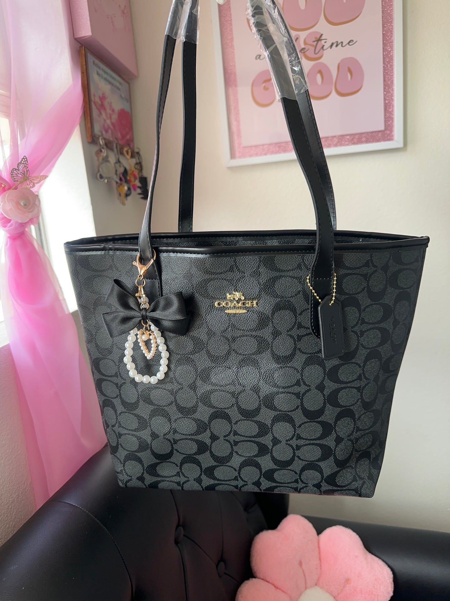 Black Medium Tote