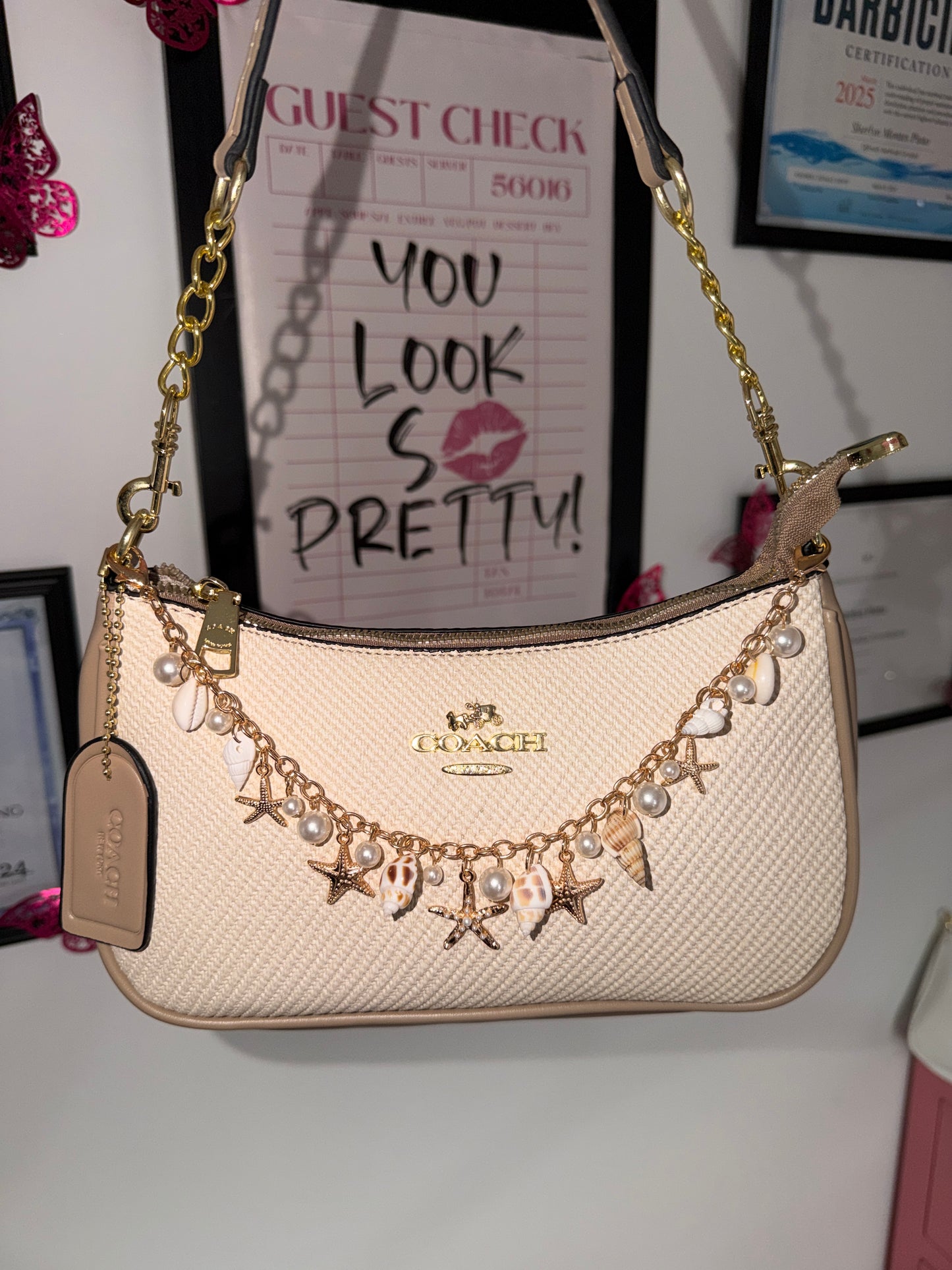 Beige sea purse